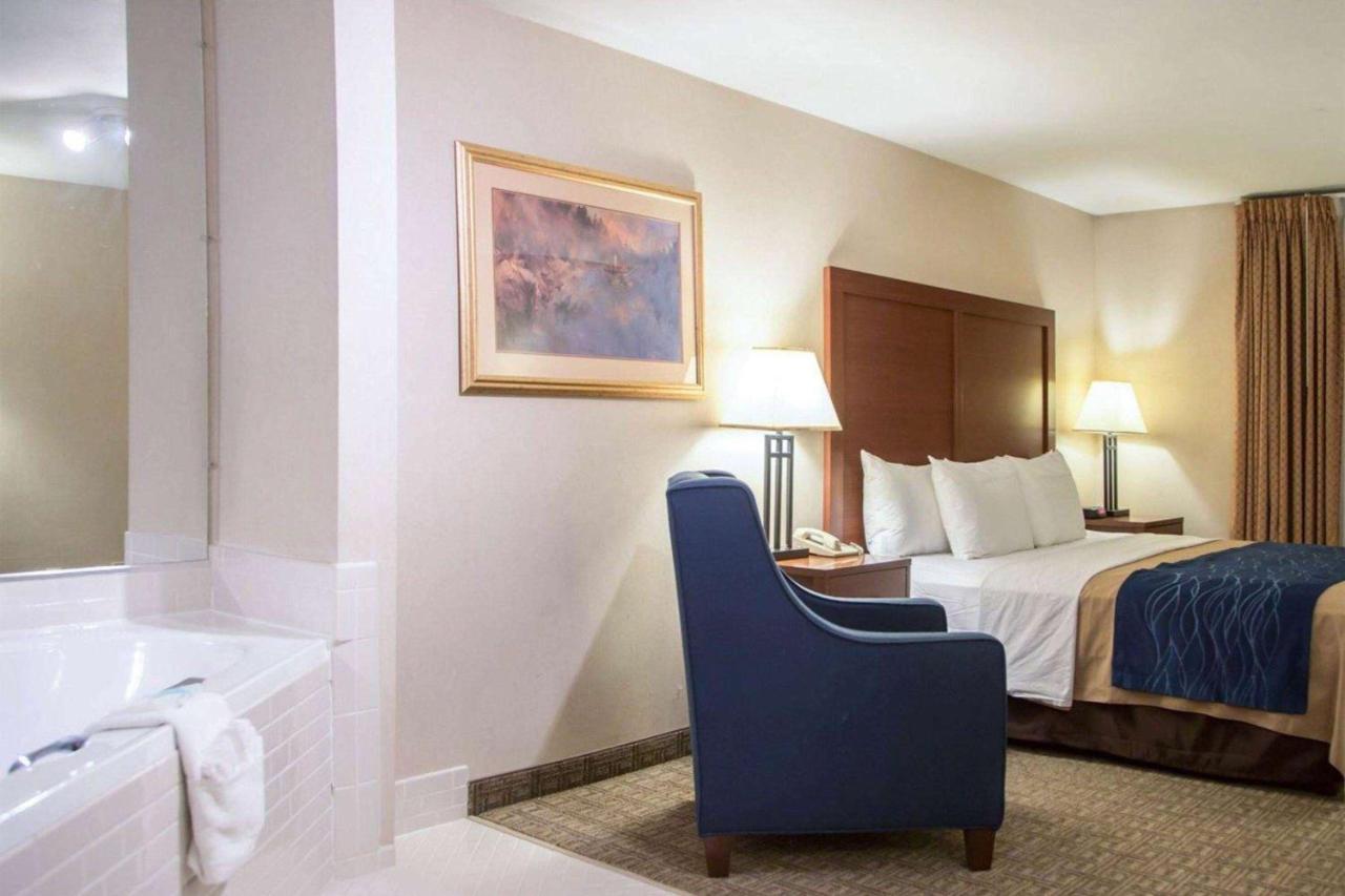 Wingate By Wyndham Anchorage Downtown - Ship Creek Hotel Екстериор снимка