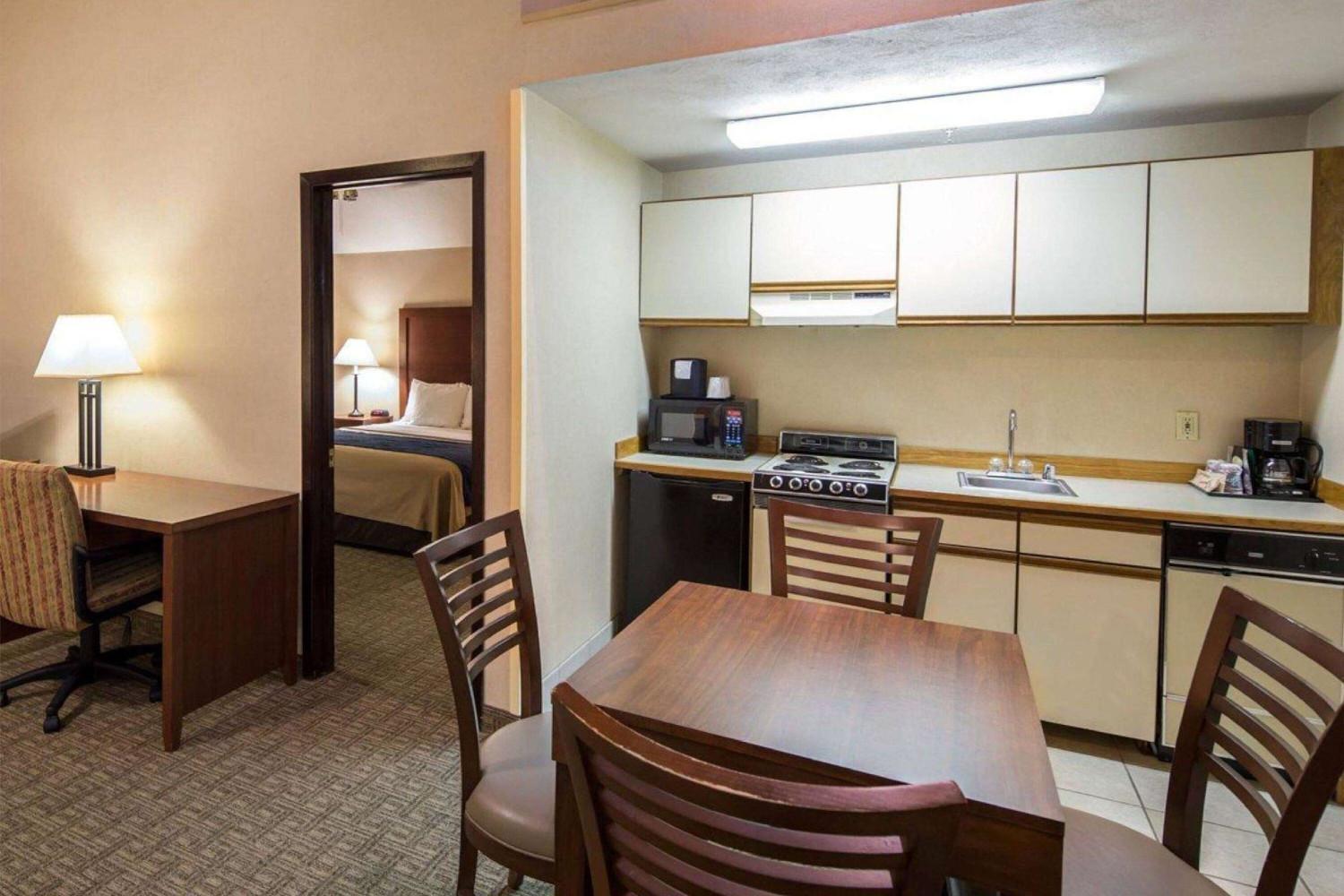 Wingate By Wyndham Anchorage Downtown - Ship Creek Hotel Екстериор снимка
