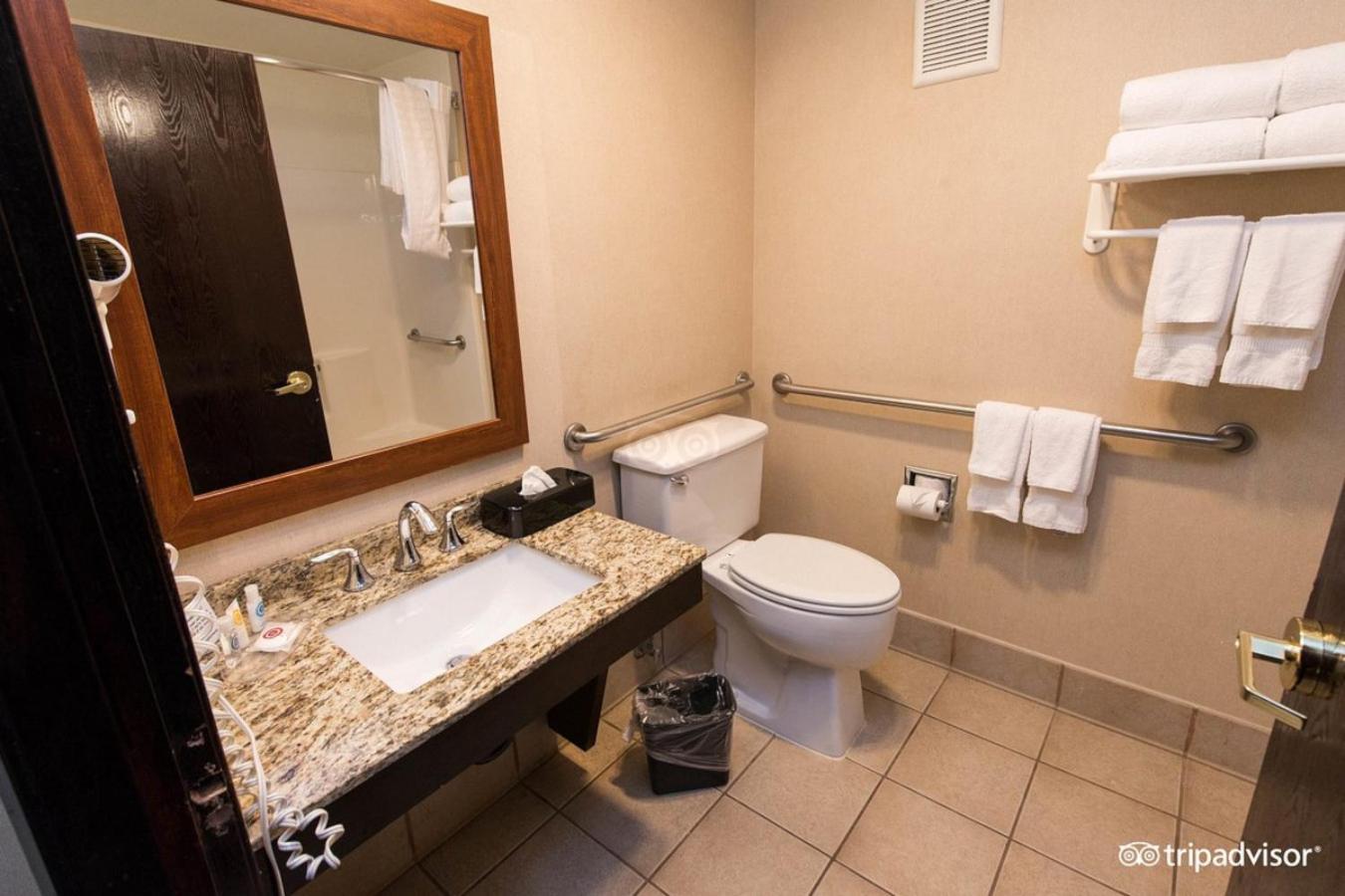 Wingate By Wyndham Anchorage Downtown - Ship Creek Hotel Екстериор снимка