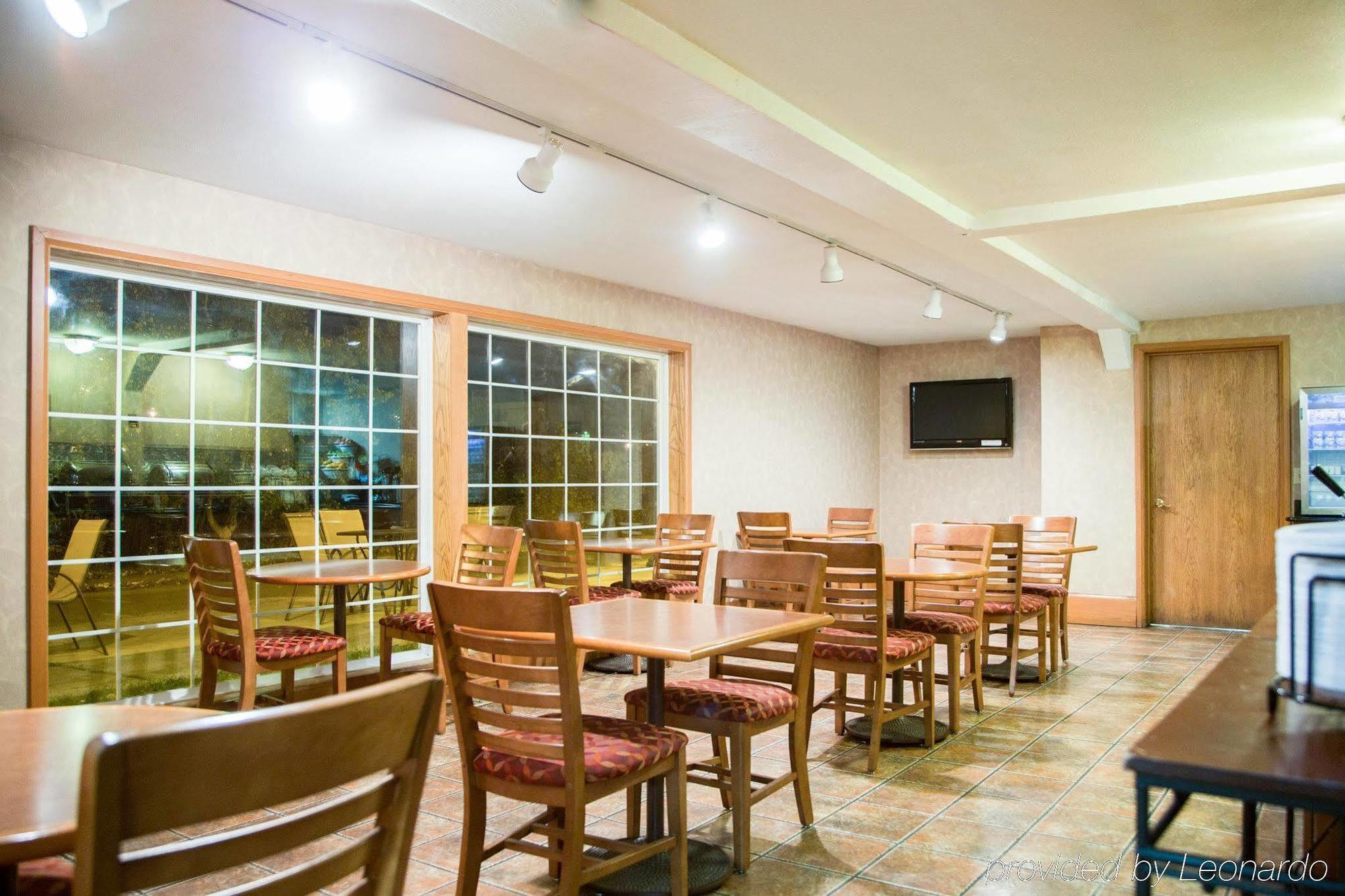 Wingate By Wyndham Anchorage Downtown - Ship Creek Hotel Екстериор снимка